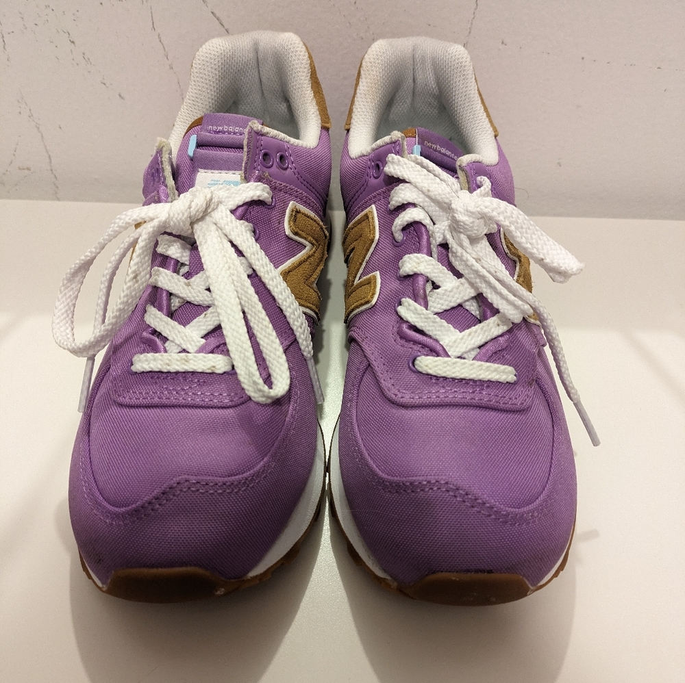 Women's Violet Haze New Balance 574 (W8)